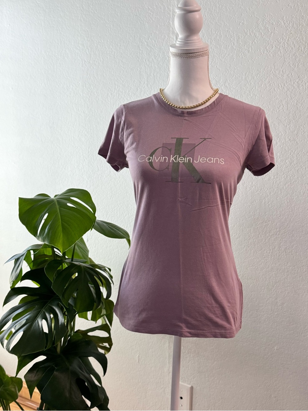 Calvin Klein Jeans Women's Mauve Logo Crew Tee